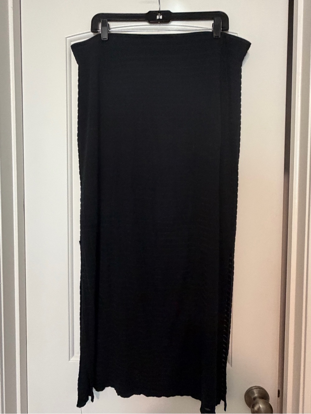 Apt. 9 Black Maxi Skirt - Straight Knit Silhouette